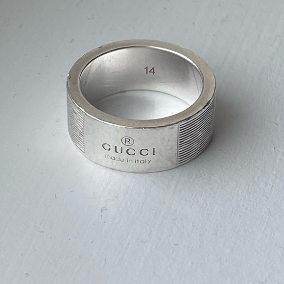 Gucci 6.5 Textured Logo Band Ring - Picture 1 of 3